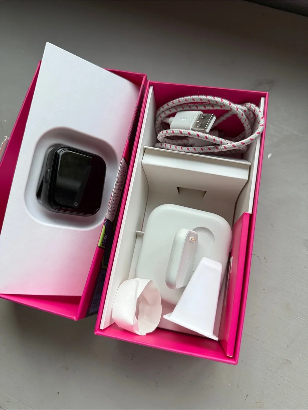 Black Smartwatch - Pink Box